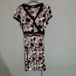 Stylish Geometric Patterned Dress - Black and White
